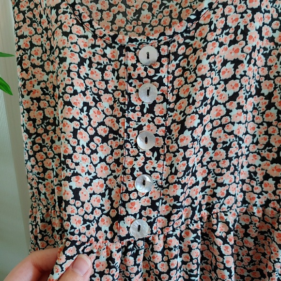 SOLD! LA Hearts Floral Button Dress - Picture 4 of 7